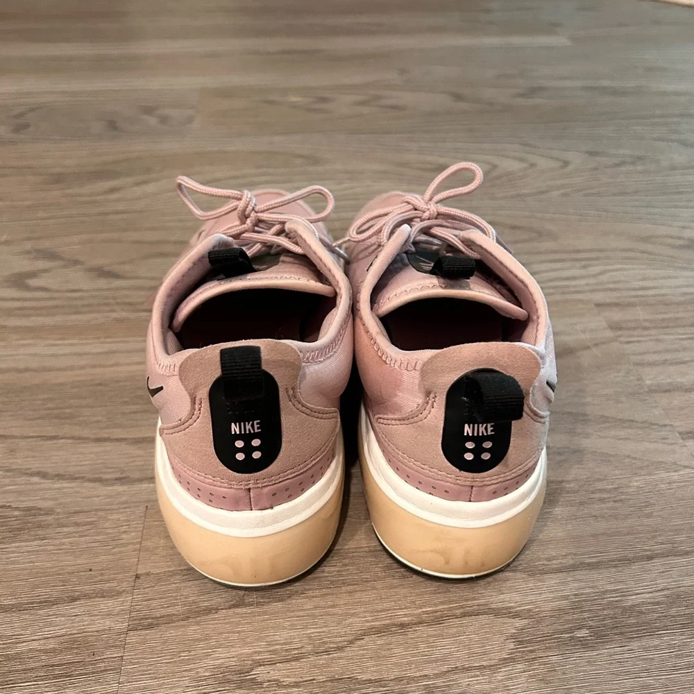 Nike Shoes - Picture 3 of 3